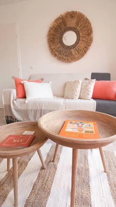 Appartment Alizee, Airco, Pool And Near Beach ラ・クロワ・ヴァルメ 0*,  フランス